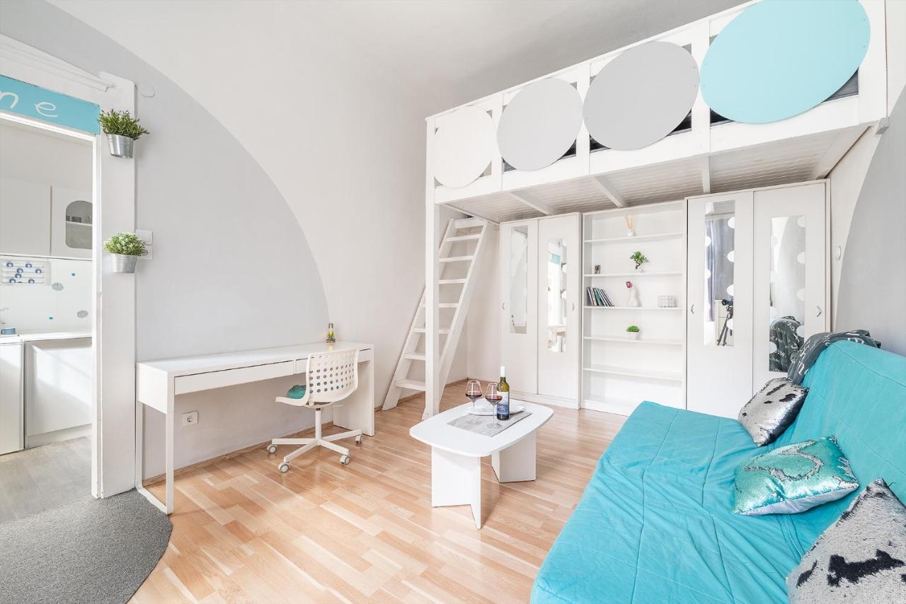 Sunny Dots Apartment - Free Parking! Budapeste Exterior foto