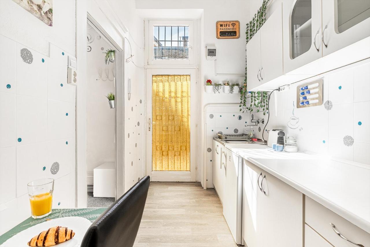 Sunny Dots Apartment - Free Parking! Budapeste Exterior foto